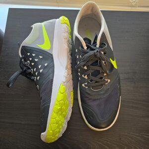 Nike FS Lite Trainer 2 Gray Running Training Jogging Shoes Sneakers Men Size 9